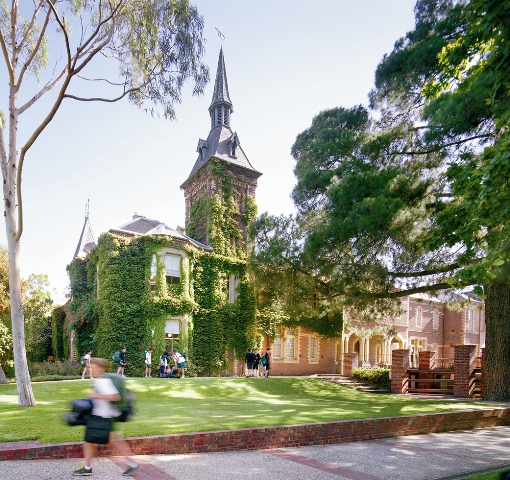 George Morrison Building, circa 2005.